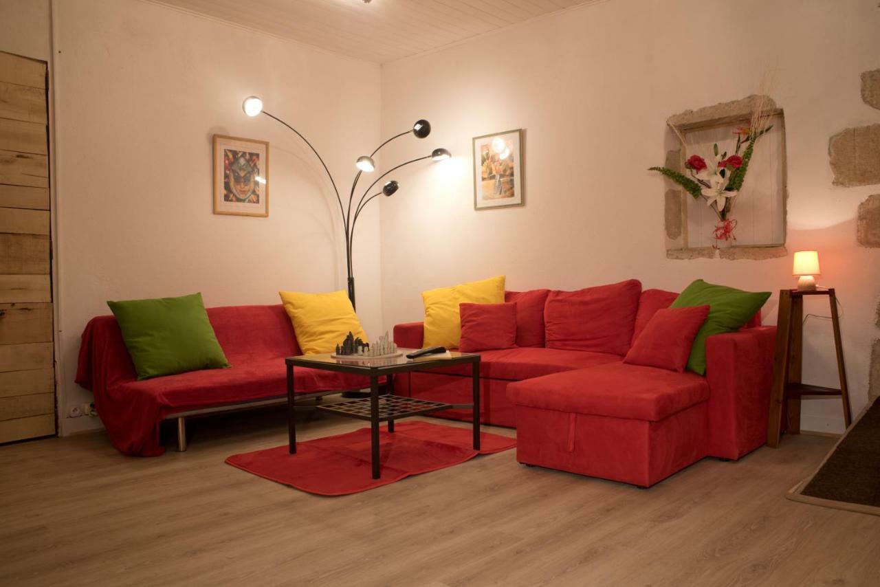 Le Fil Rouge Villa Saint-Pierre-d'Aurillac Exteriör bild