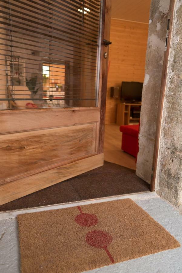 Le Fil Rouge Villa Saint-Pierre-d'Aurillac Exteriör bild